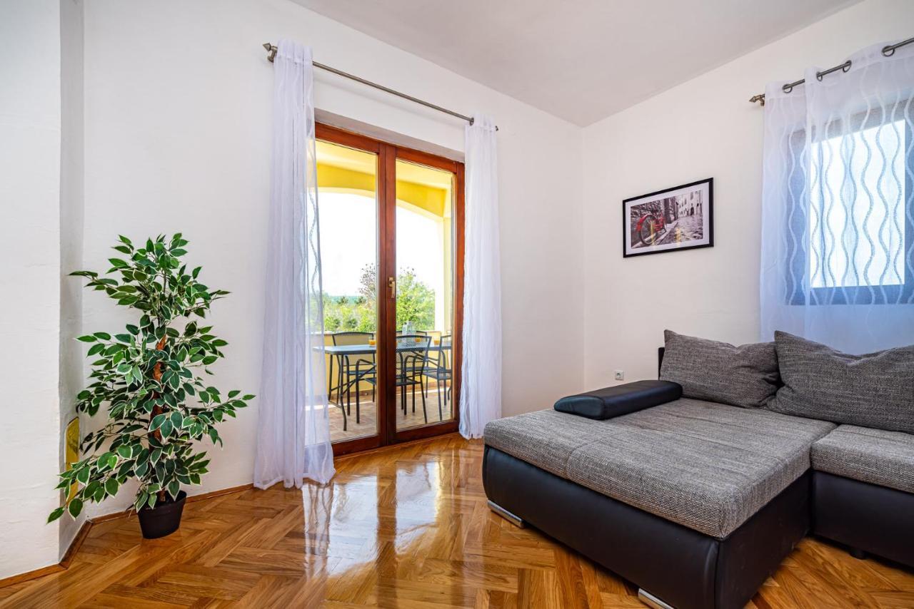 Apartment Marija Novigrad  Екстериор снимка