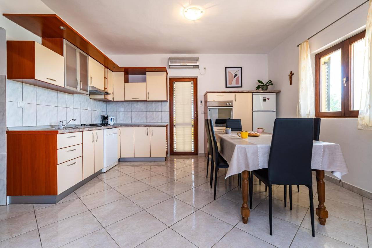 Apartment Marija Novigrad  Екстериор снимка
