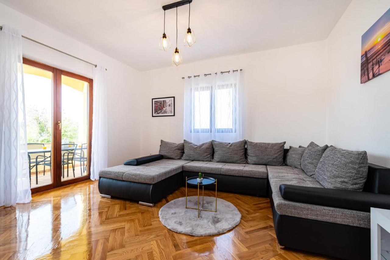 Apartment Marija Novigrad  Екстериор снимка